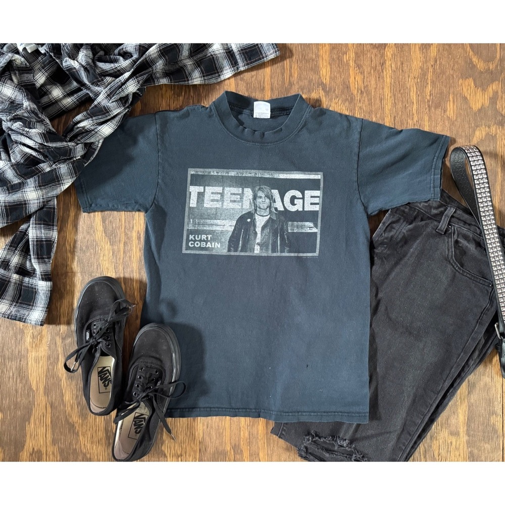 Vintage 2002‎ Kurt Cobain Teenage T Shirt Small Anvil Nirvana Grunge Tee
